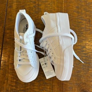 ✨SALE✨ Adidas Nizza platform sneakers ✨SALE✨